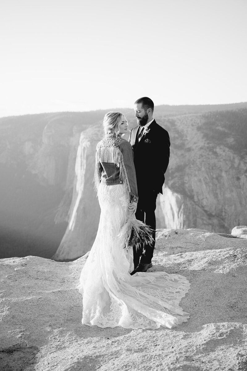 Yosemite Elopement Photos-54
