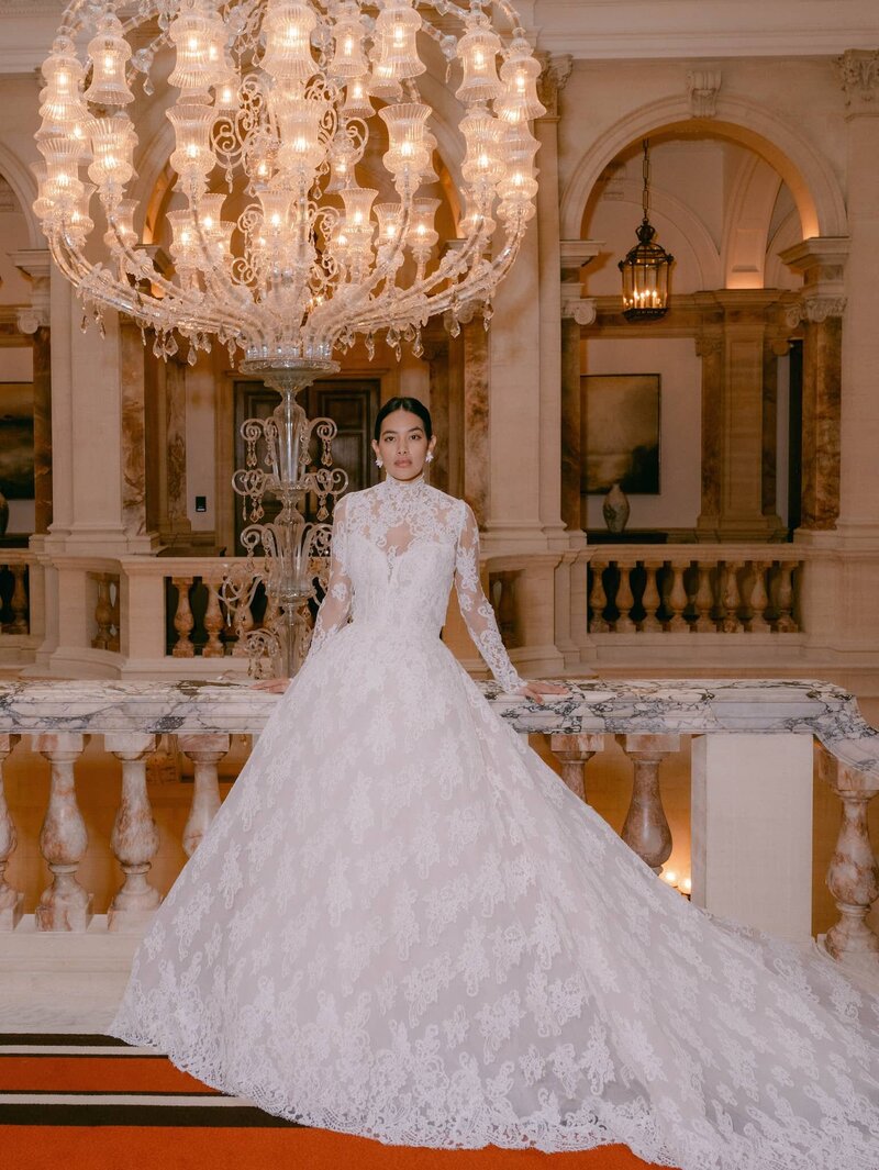 raffles-stairs-bridal