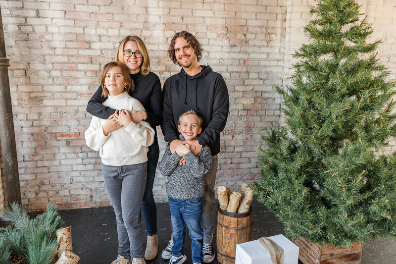 2023 Krystal Moore Photography Christmas Minis Moose Jaw-10
