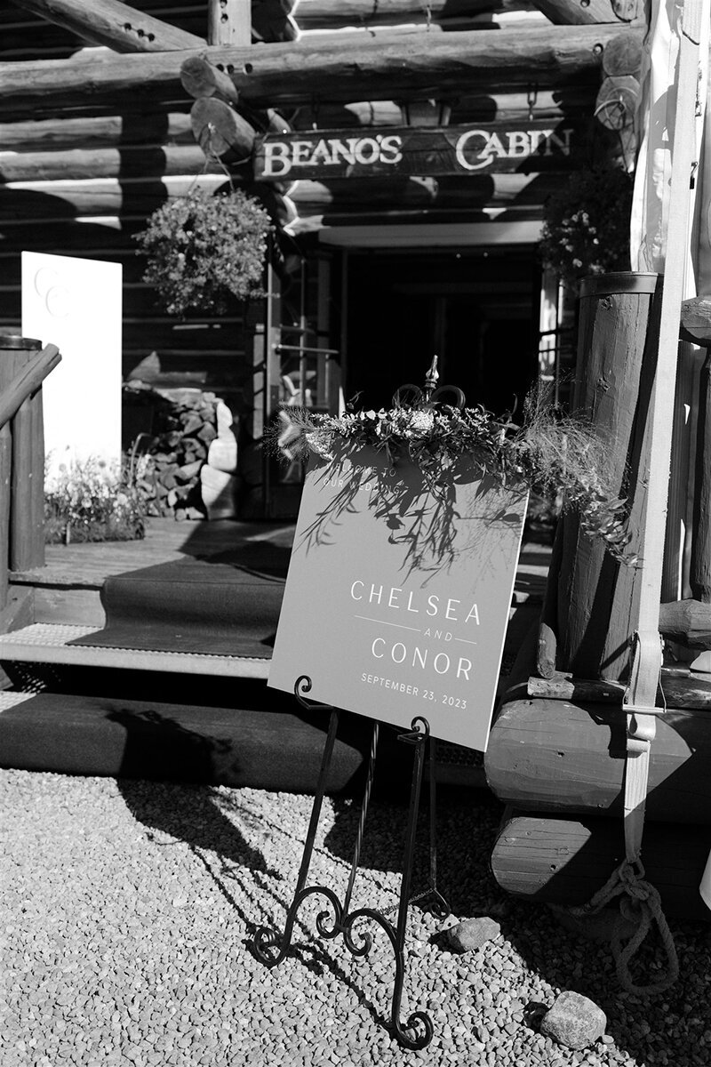 Modern welcome sign beano's cabin