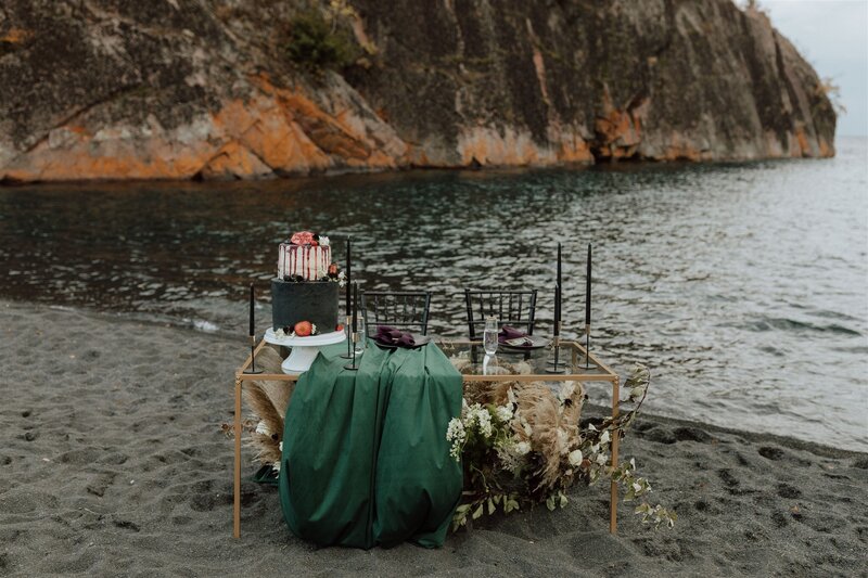 elopement table setup