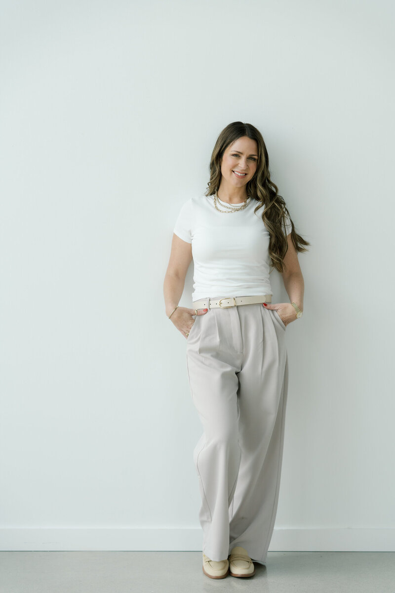 mom guilt is real how to get organized and end the overwhelm a course for female leaders and women in management who want to get promoted and have work/life balance and work/life harmony