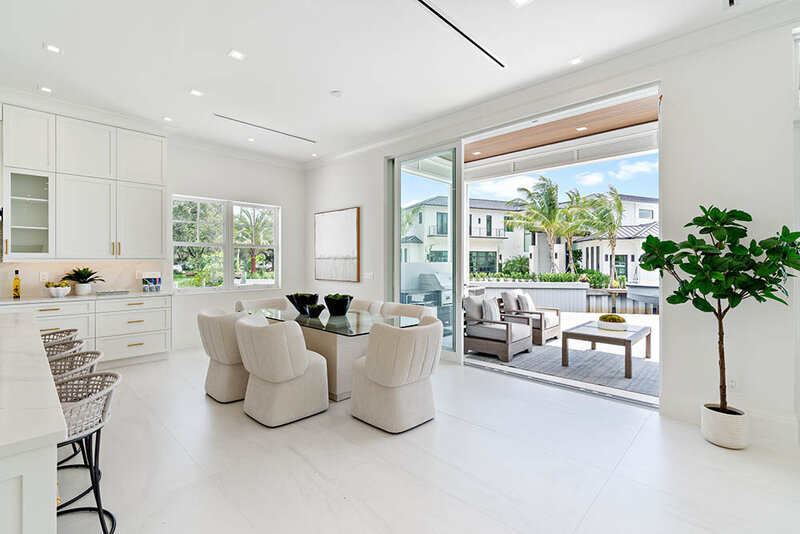 Modern Coastal Home with Seamless Indoor-Outdoor Living