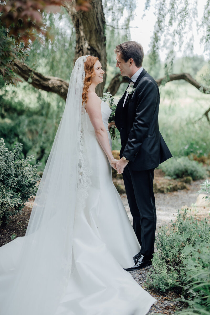 bride-with res-hair-with-groom