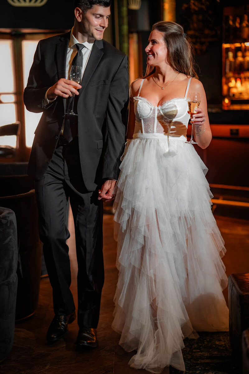 chicago-speakeasy-engagement-shoot (34)