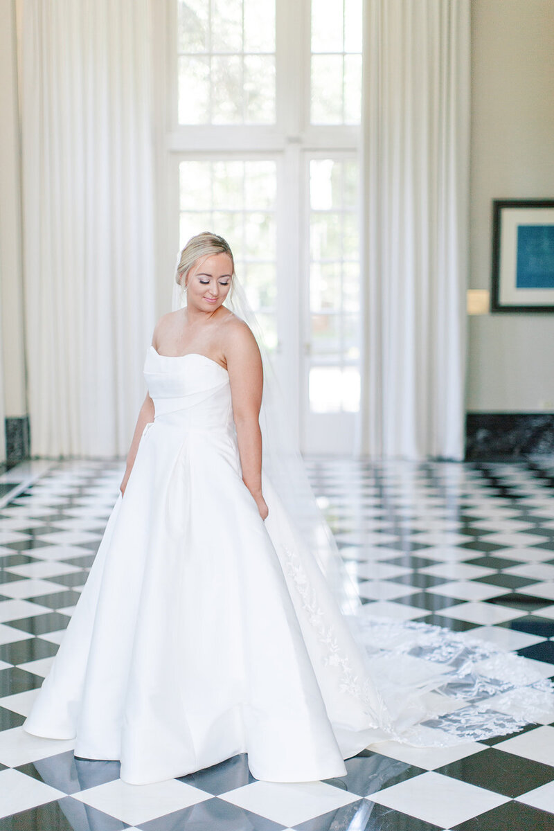 Demi-Mabry-Photography-Emily-Bridals87