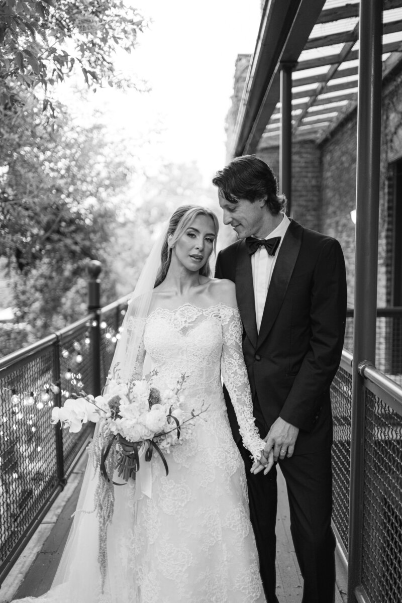 Firehouse_Chicago_Micro_Wedding_Kim_Kaye_Photography-139