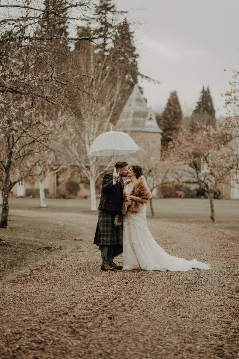 Alternative_Scotland_Wedding_Photographer_Danielle_Leslie_Photography_Glen_Tanar_Estate-58
