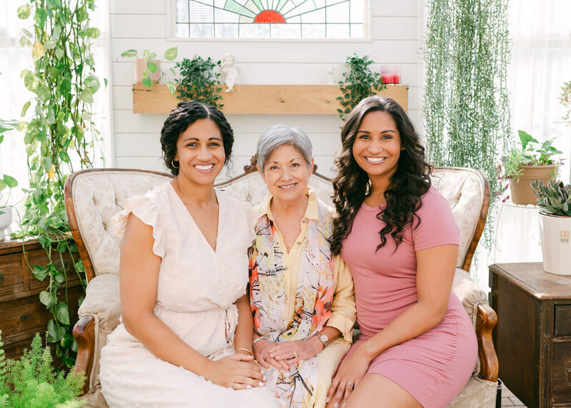 02-Candid-Family-Greenhouse-Portrait-Mother-Sister-Grandmother