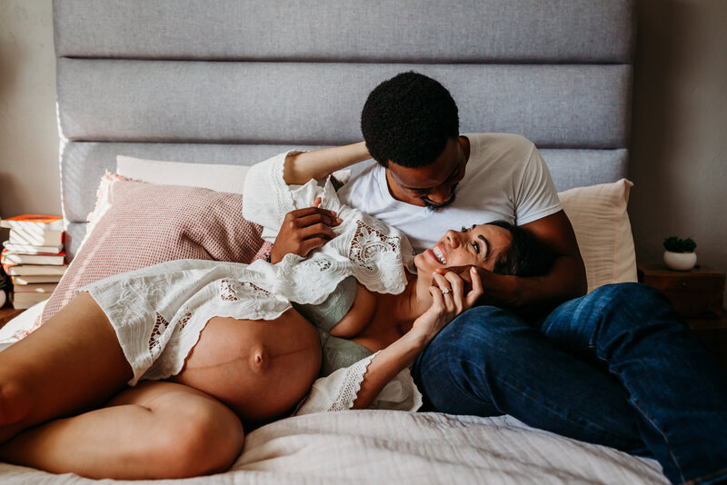 Intimate maternity sessions by Xilo Photography