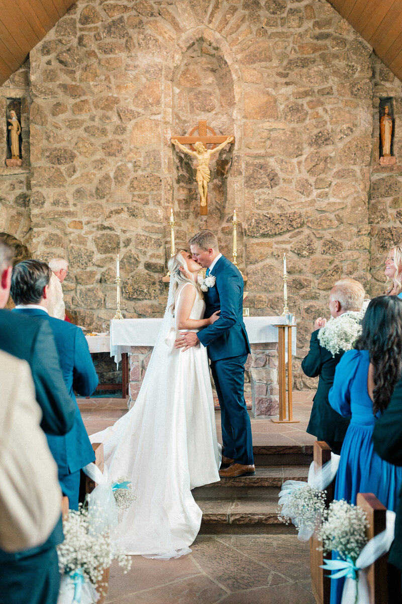 Chapel-On-The-Rocks-Wedding-Photographer-12