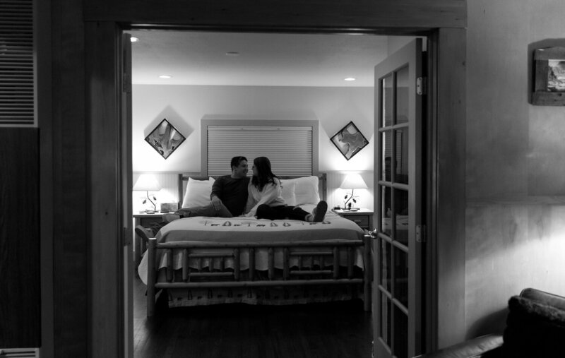 cozy cabin engagement photos in Estes Park