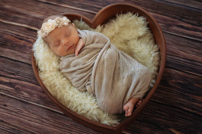 Lake Elsinore Newborn Photographer