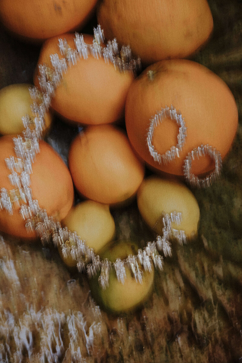 Blurry wedding jewelry