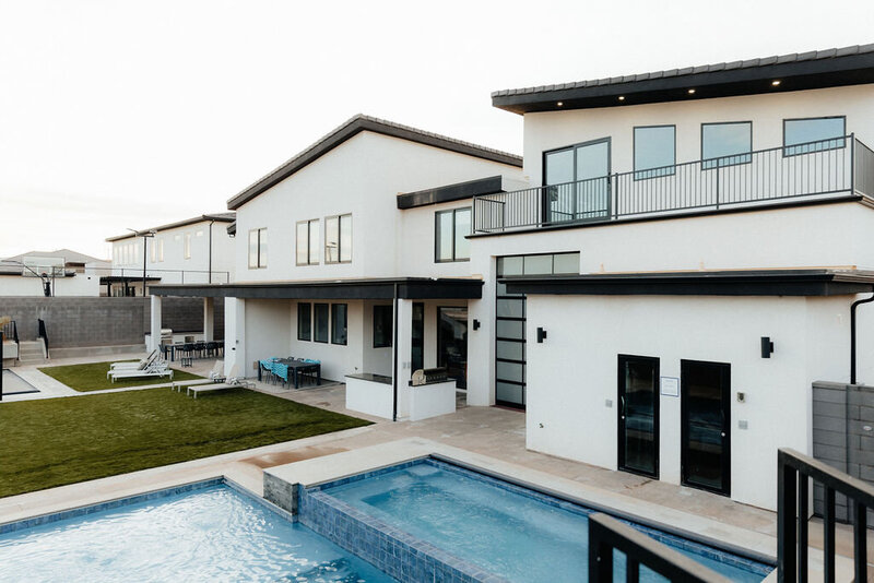 Beezah_FrankiesPlace_ALL-58