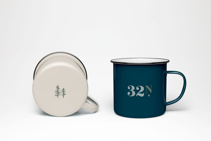 Enamel-Mug-PSD-MockUp
