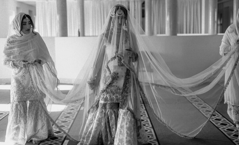 CoverPhoto_CaitlinJoyce_European_Destination_Wedding_Photographer-7