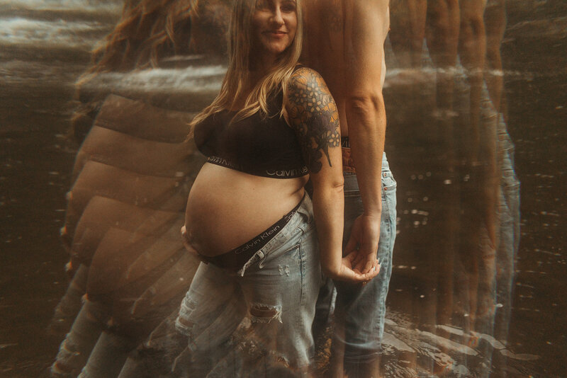 maternity couple