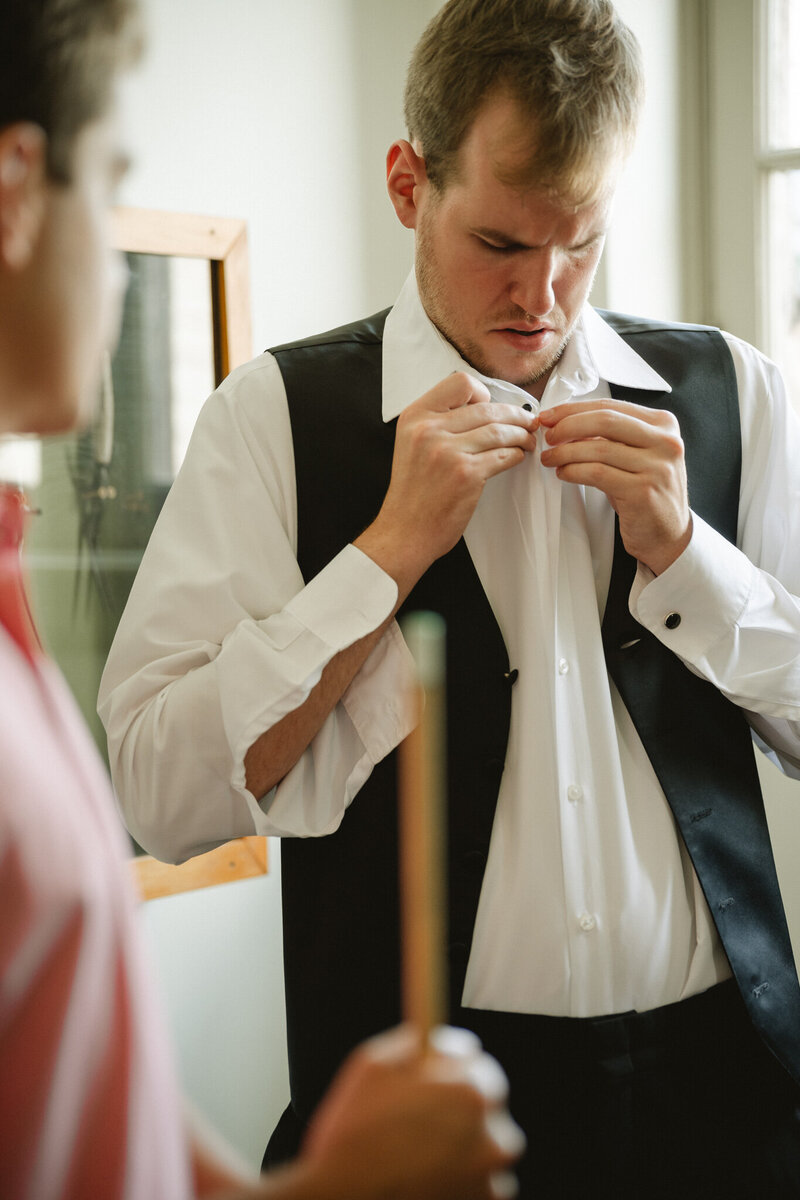 documentary-style-wedding-photographer-7
