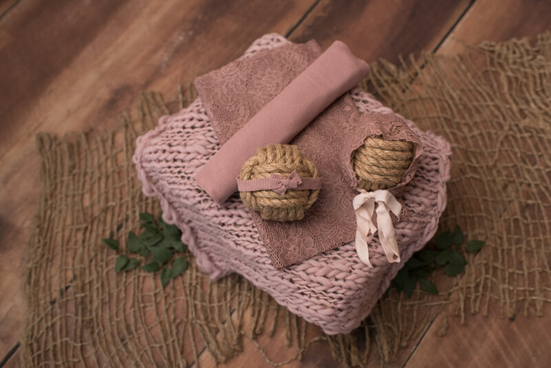 Dusty mauve wrap set with lace overlay