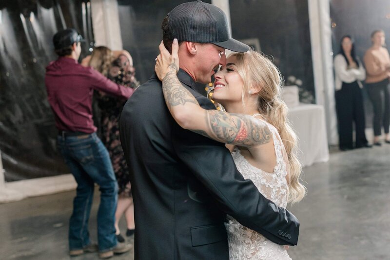 Edmonton Wedding Photos - Pine and Pond Wedding Venue (213)