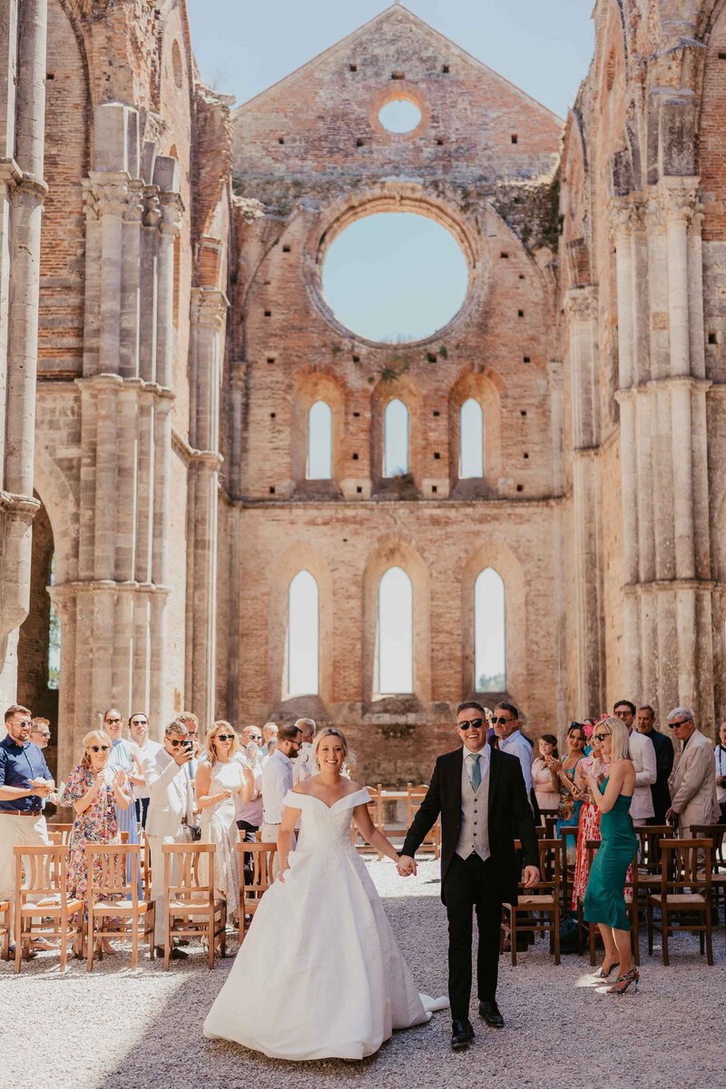 Just married Bride & Groom at San galgano abbey