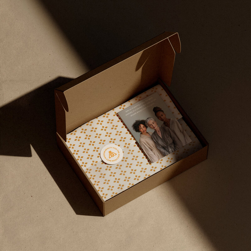 Maitri mailer box open