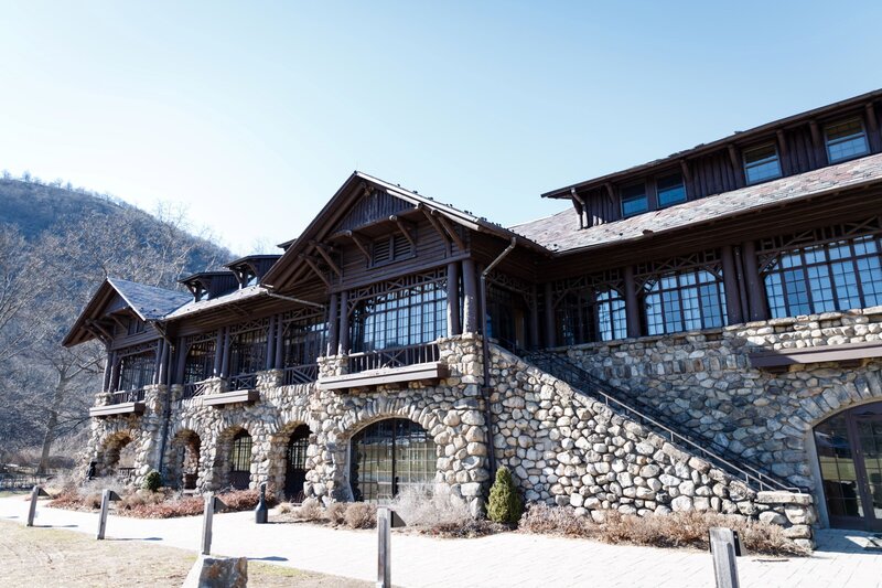 emma-cleary-new-york-nyc-wedding-photographer-videographer-venue-bear-mountain-inn-1