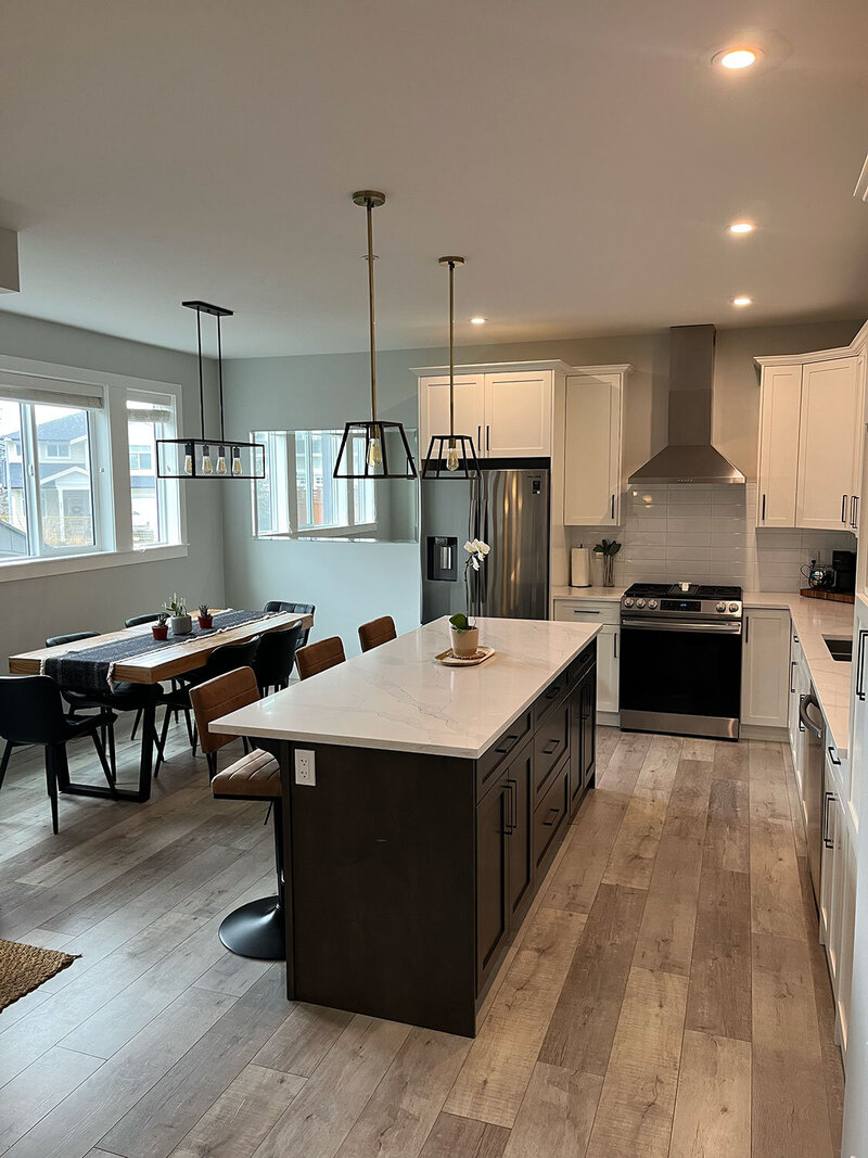 Chilliwack-Air-Bnb-Kitchen-and-Dining