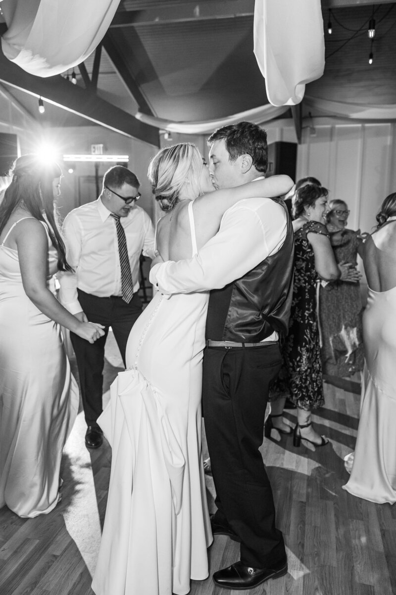 Leah Rohde Photography Traverse City Wedding Photographer Northern Michigan Engagement Weddings Lifestyle Photographer Photography Educator Photography Education48