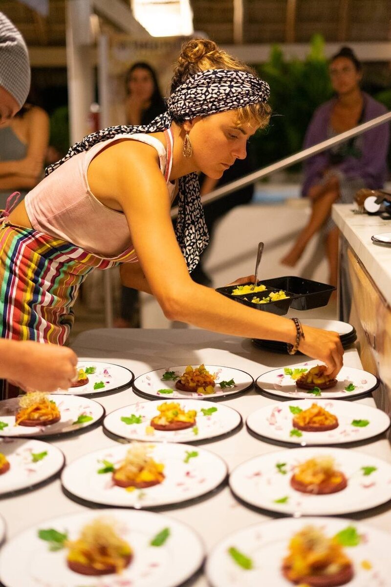 Enhance your retreat experience with Sol Luciana’s holistic catering, including nourishing meals, Tantric cooking workshops, and custom cacao ceremonies designed for connection and transformation.