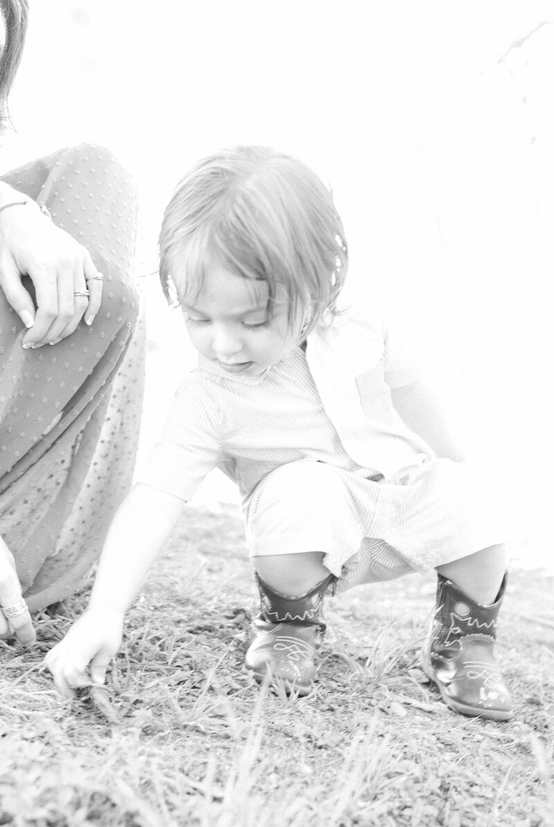 Fall Family Photos at Cypress Bend Park, New Braunfels Baby Photographers