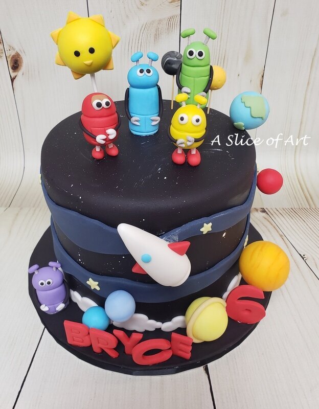 space themed kids cake