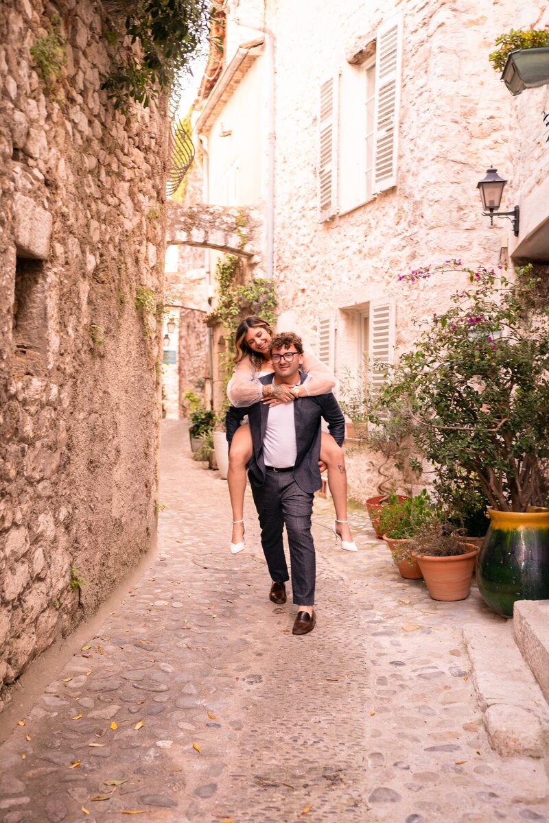 vence_couple_photoshoot_engagement_photographer