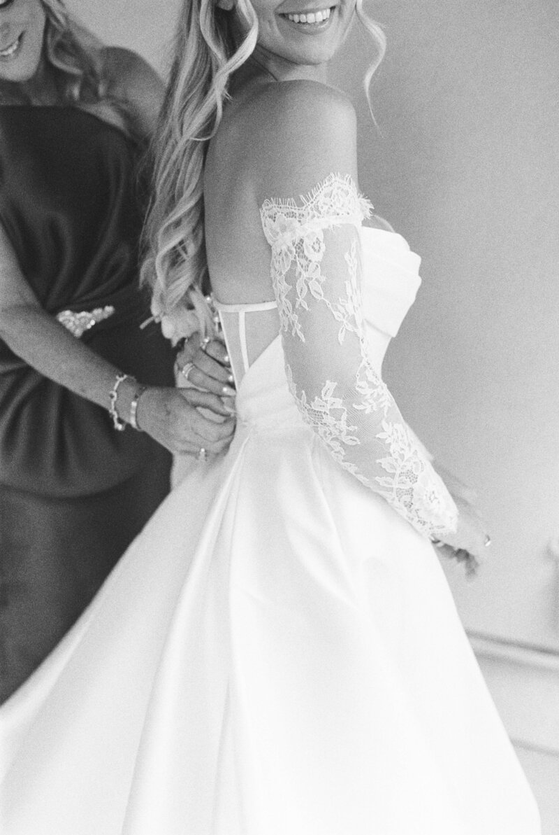 Bride Getting Ready at Normandy Farm, A romantic and luxury film and digital philadelphia wedding photohgrapher