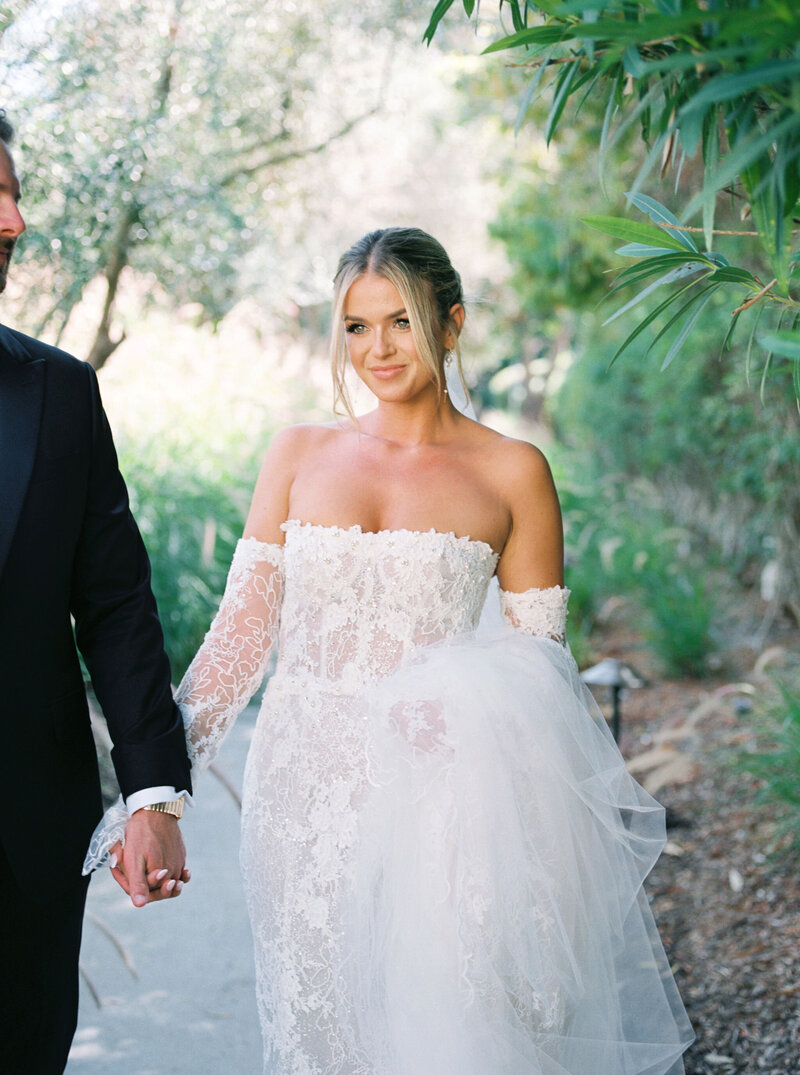 MorganandHaileyMarried328