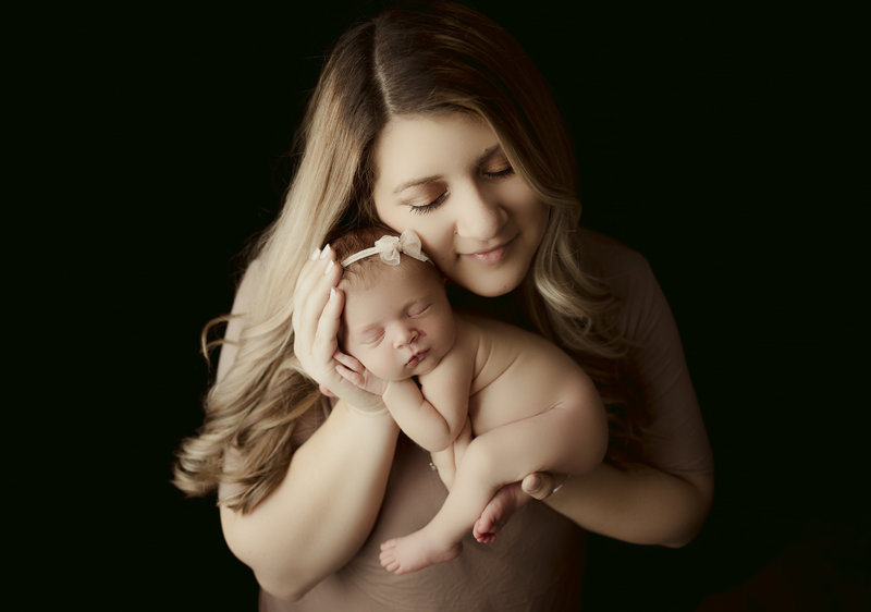 Austin, Texas Newborn Photographer | Newborn Family Posing |  Newborn Photoshoot