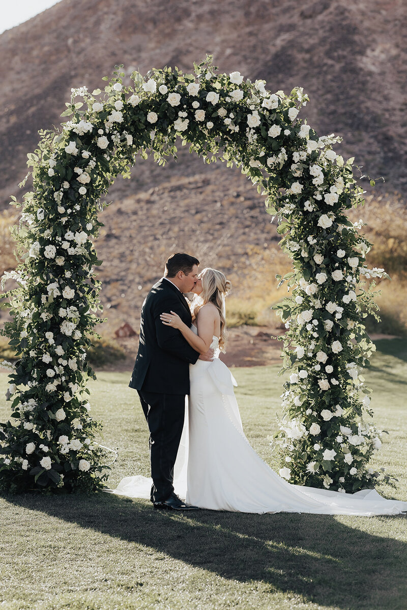 of-the-desert-flor-las-vegas-wedding-florist-3500px-0220