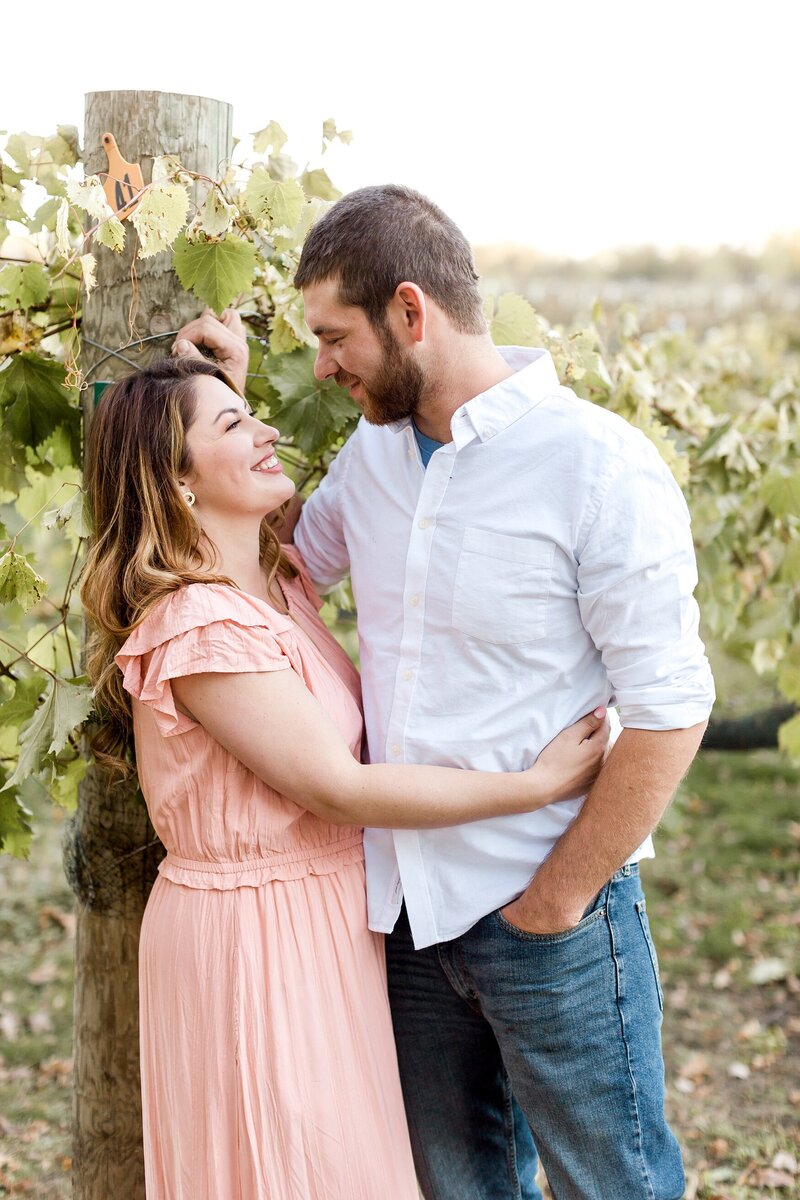 minneapolis-vineyard-engagement-photos-where-to-take-alexandra-robyn-photo_0010