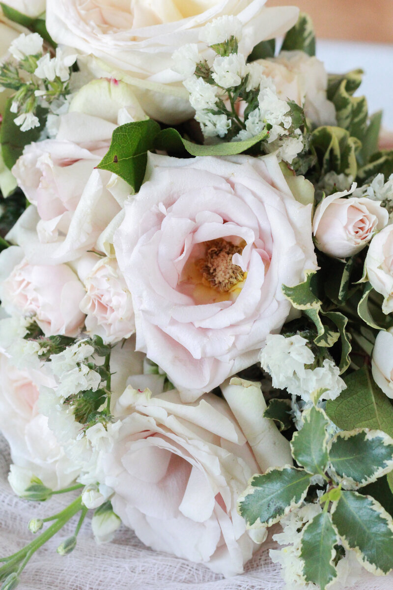florist-greenwich-new-york-connecticut-designer-preservation-floral-wedding-westchester-bouquet-cream-blush-16