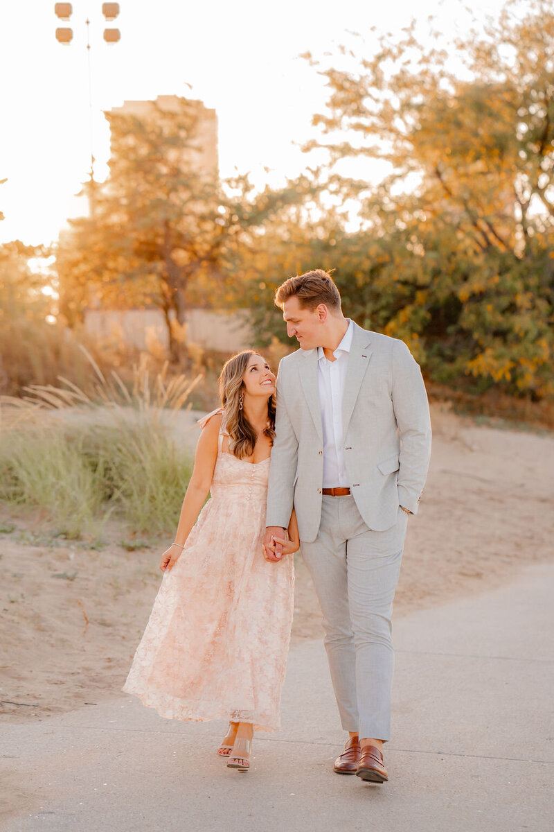 north-avenue-pier-engagement-session (29)