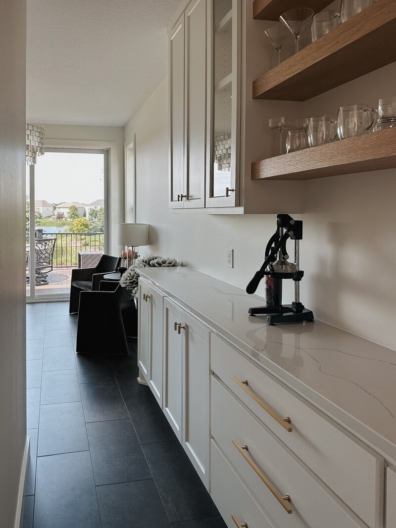 Rich & Dana K. Design & Decorating Job.