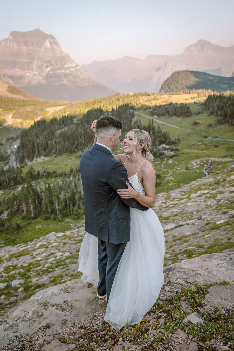adventurous couple elopes in the mountains