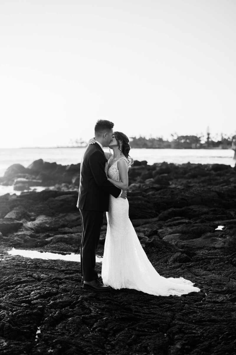 Megan Moura: Oahu Wedding Photographer, Honolulu Hawaii