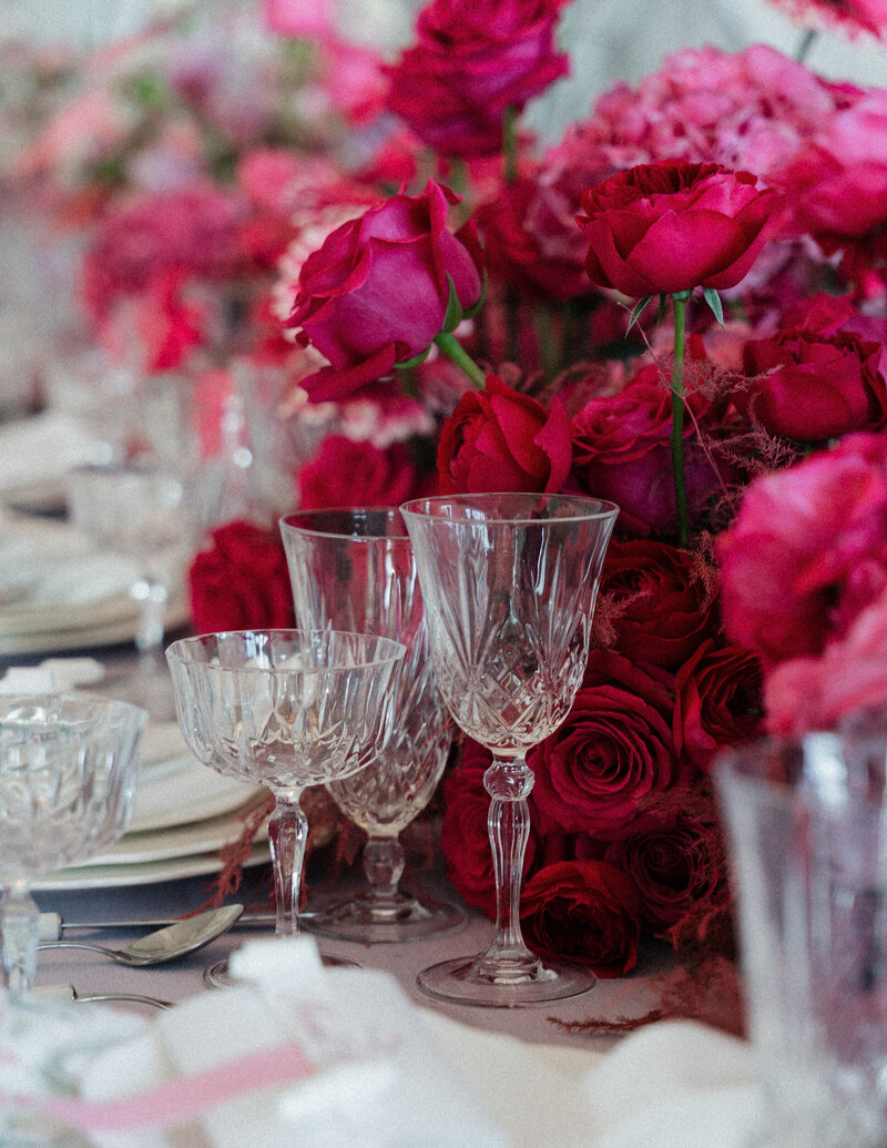 red-roses-centerpieces-bellacolina