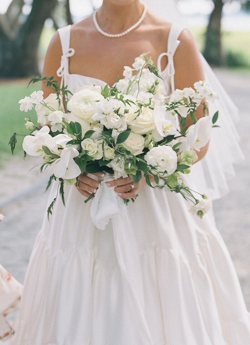 Charleston wedding florals at Lowndes Grove