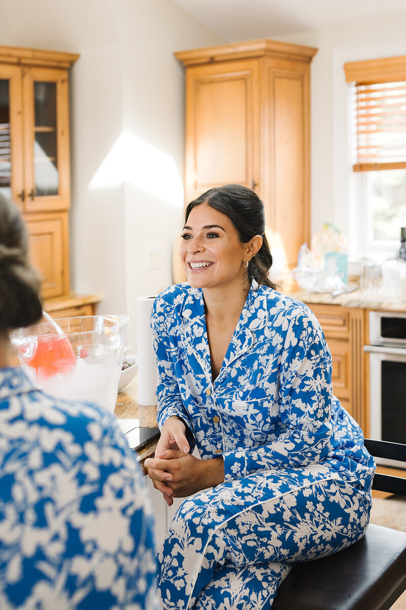J + J - Julia Getting Ready (Ellen Sargent Photography)-4