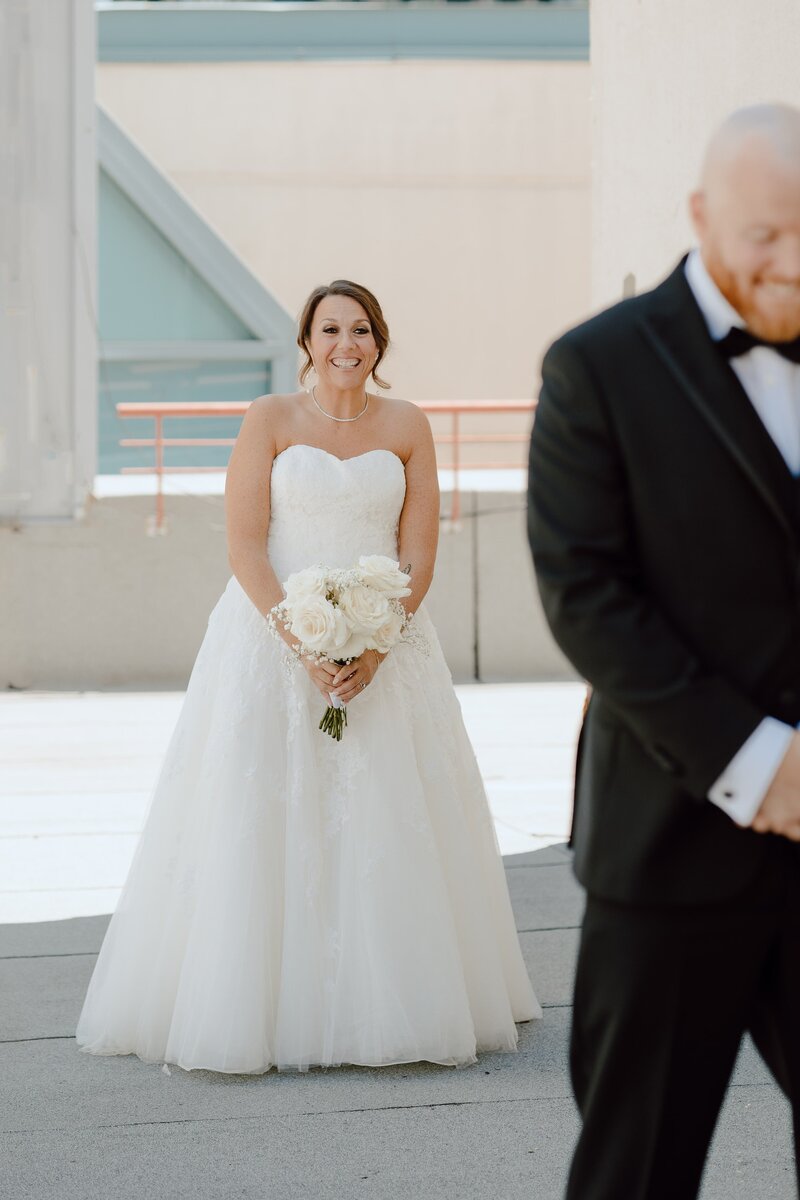 bride-and-groom-first-look