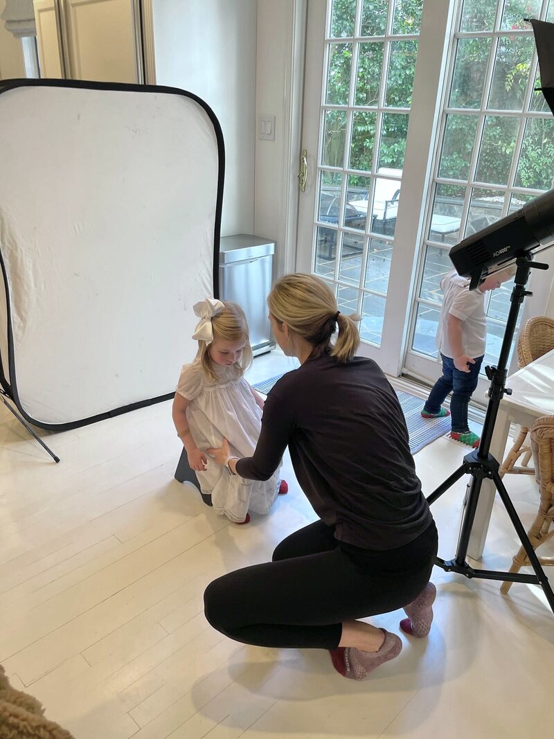 heirloom portrait session behind the scenes with flash and white backdrop