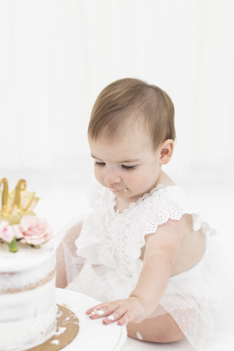 Caroline-Cake-Smash-38
